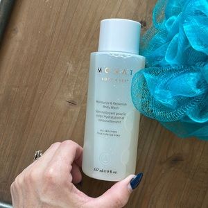 Monat Moisture & Replenish Body Wash